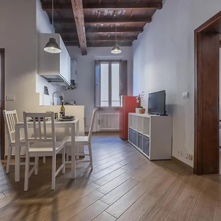 Nel Centro Storico Lovely Διαμέρισμα