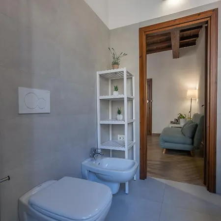 Guesthost - Nel Centro Storico Lovely 아파트
